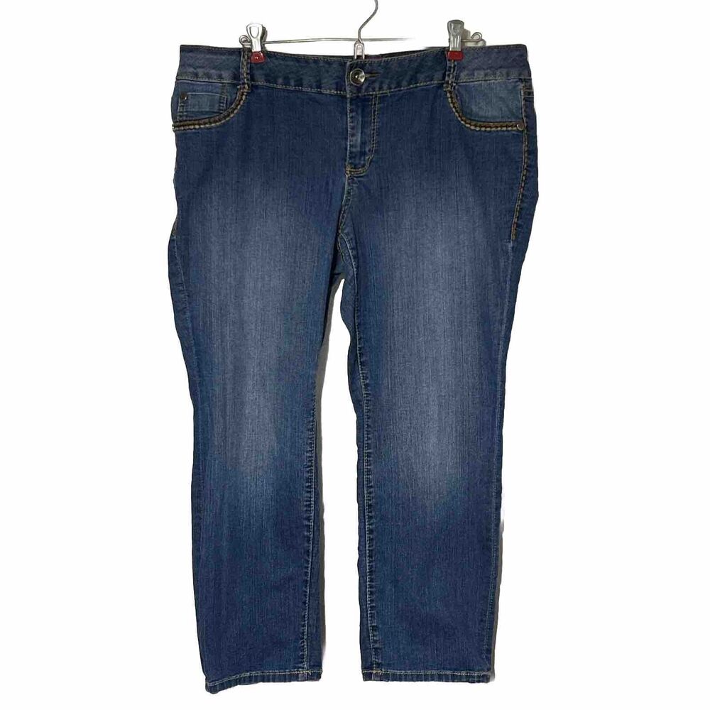 Torrid Womens Crop Jeans Sz. 16 Blue Denim Medium Wash Embroidered Pockets
